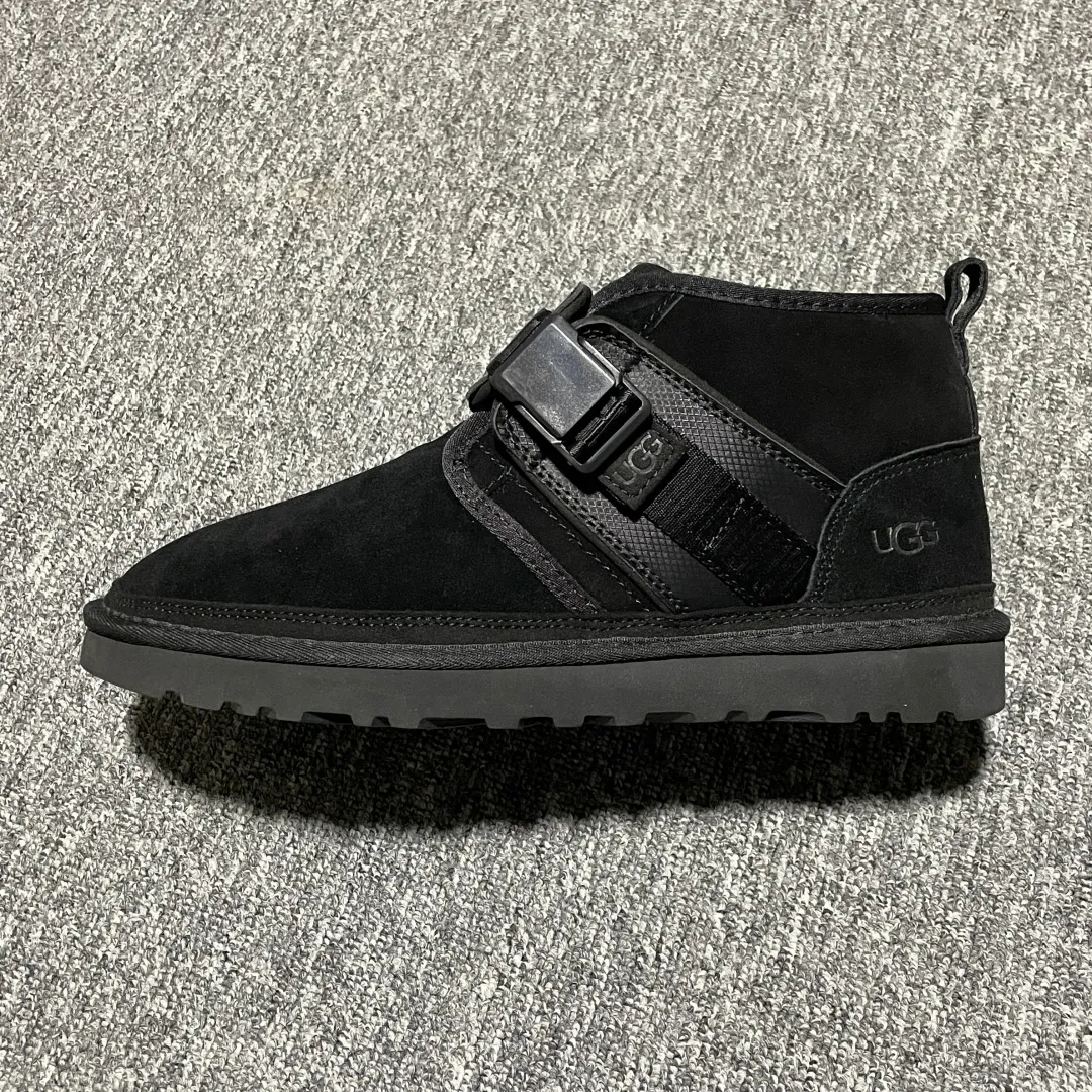 Pick up locally 💰640 The core recommendation is good price. The platform is exclusively for foreign trade. UGG Neumel Snapback men's snow boots 1118570. The foreign trade platform is full of Z. High-end retail is exclusively for quality. Produced by the ten-year-old brand shoemaking factory production line. Pay attention to every detail. Longfeng A-grade genuine sheep fur is integrated. Created in full compliance with the ZP process. Size: 39 40 41 42 43 44